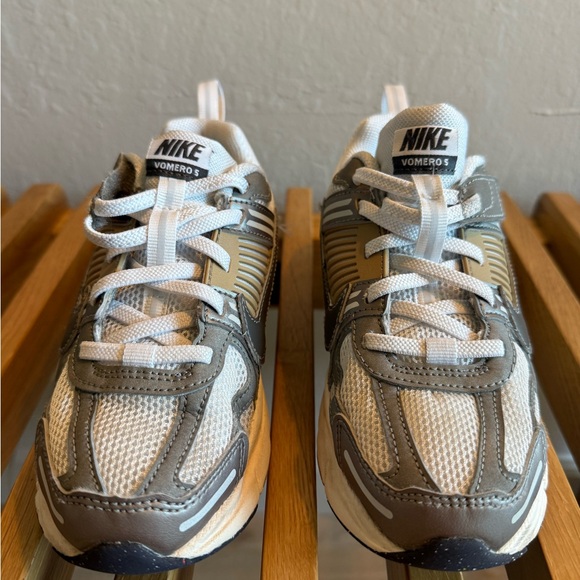 Nike Vomero 5 - Picture 2 of 9